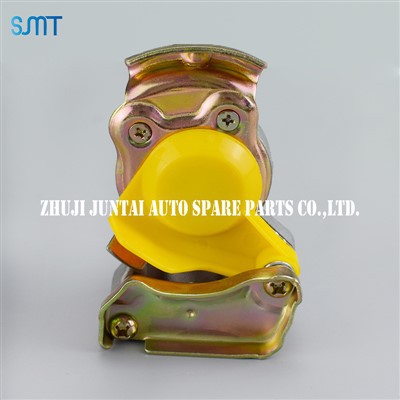 Acoplador ajustável para trailer